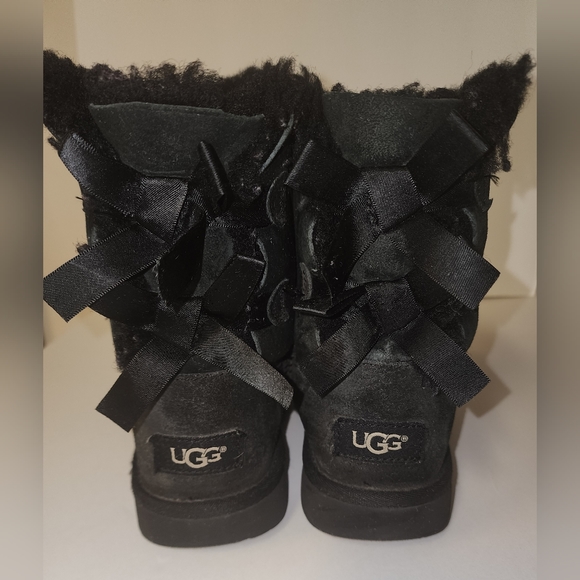 Ugg boots - Picture 1 of 4